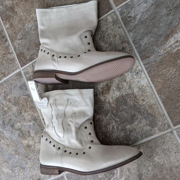 Zara Girls Studded Leather Cowboy Ankle Boots - Picture 2 of 5